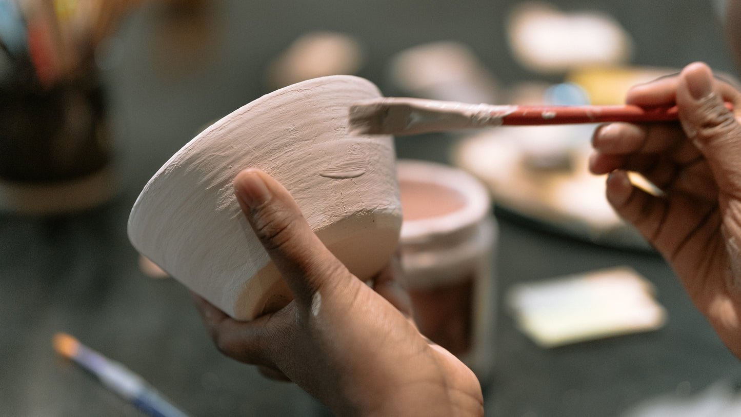 Free workshop for adults GLAZE a piece of ceramic