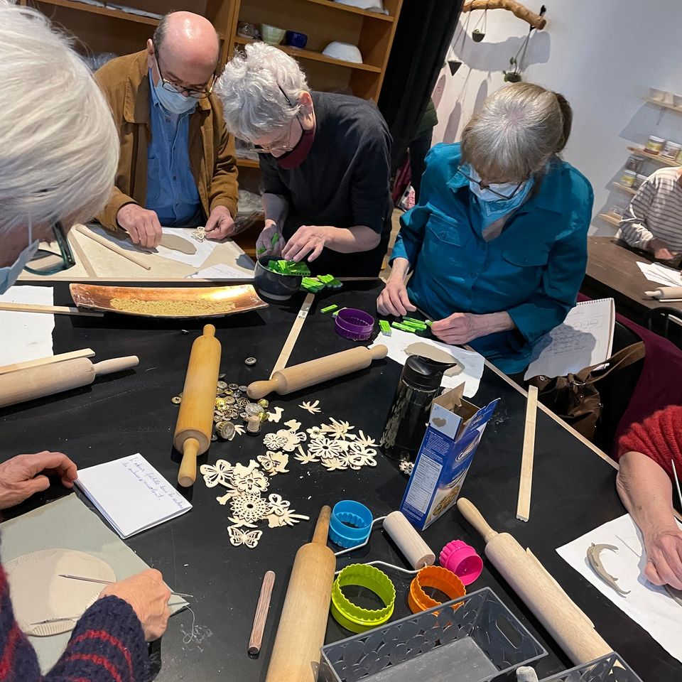 Free workshop for adults MODELING and GLAZE