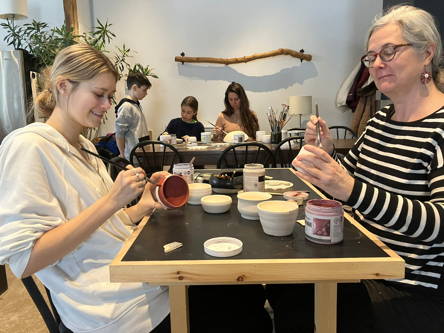 Free workshop for adults GLAZE a piece of ceramic